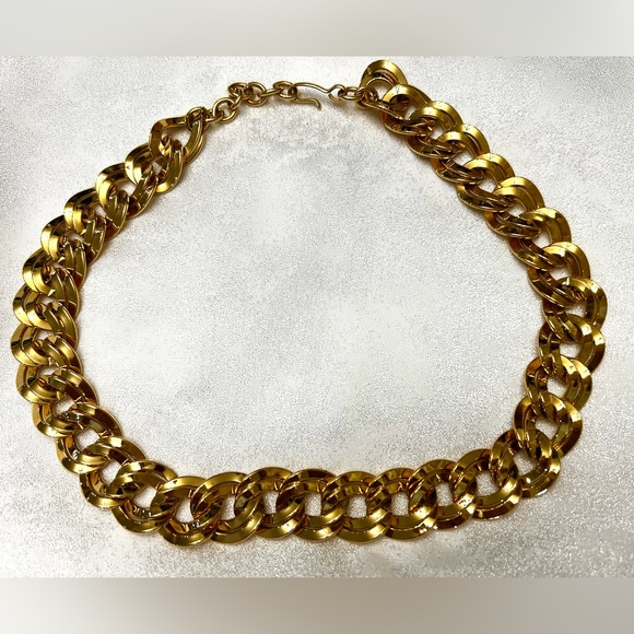 Vintage 1980s double link gold tone necklace, EUC - Picture 3 of 4